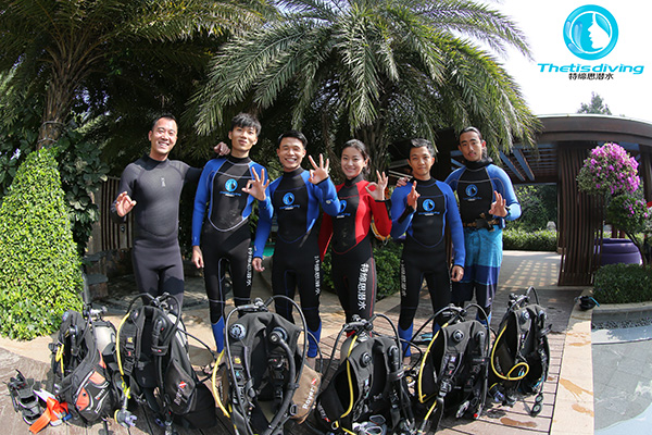 12/12正式上線！PADI 最新課程【休閑潛水員Resort Diver】 丨 一天拿證，潛遍全球